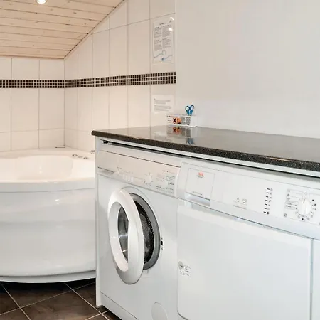 Casa vacanze 3 Bedroom Lovely In Henne Henne Strand
