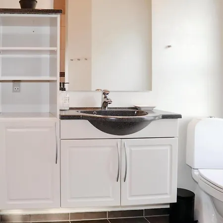 3 Bedroom Lovely In Henne Casa vacanze Henne Strand
