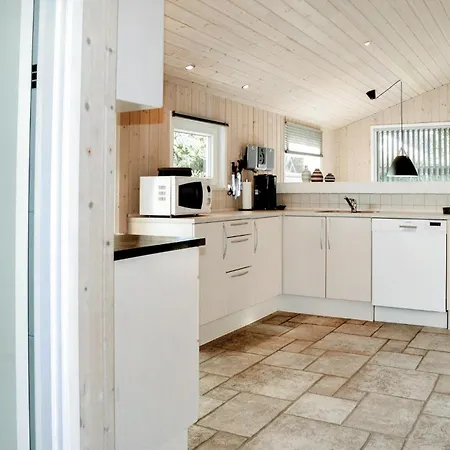 3 Bedroom Lovely In Henne Casa de Férias