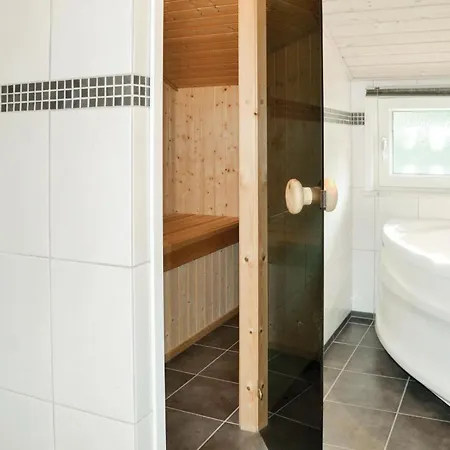 3 Bedroom Lovely In Henne * Henne Strand