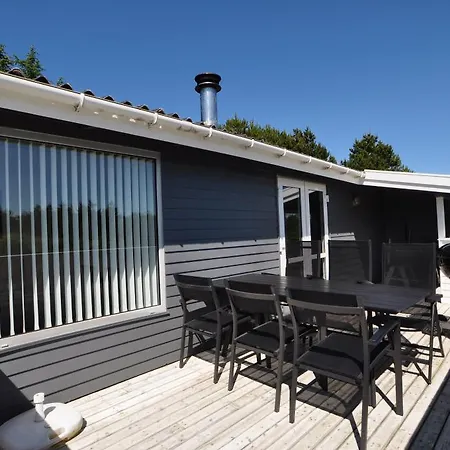 3 Bedroom Lovely In Henne *