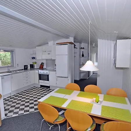 3 Bedroom Lovely In Henne *